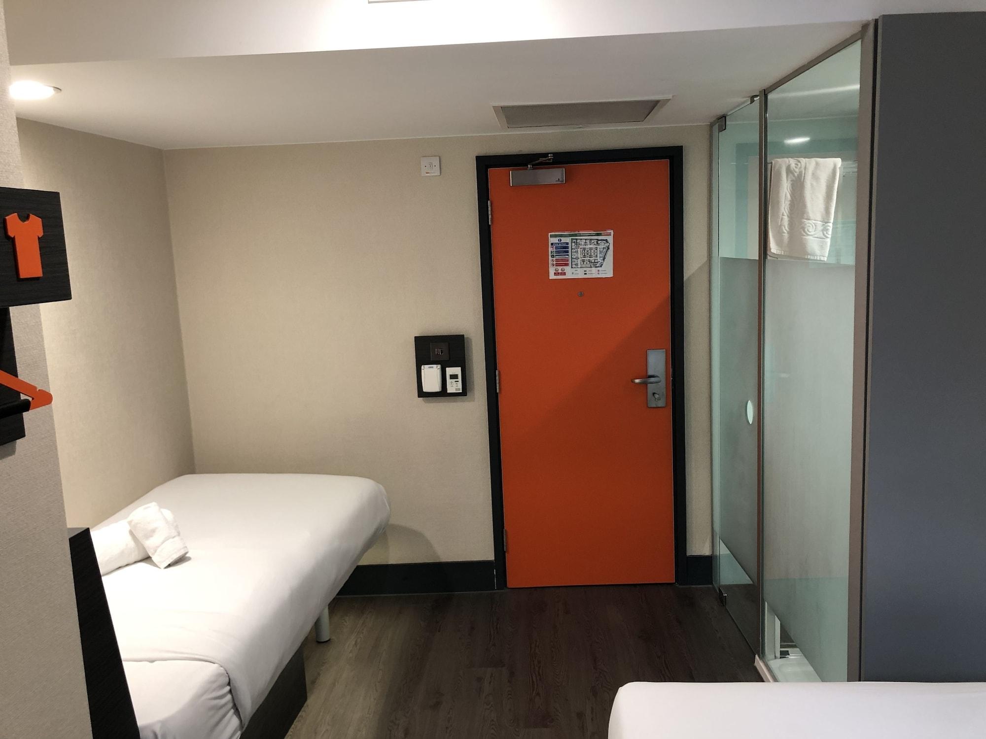 Easyhotel Birmingham Exteriör bild