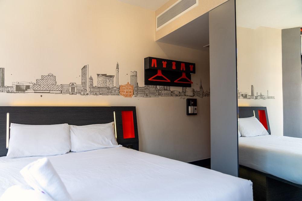 Easyhotel Birmingham Exteriör bild