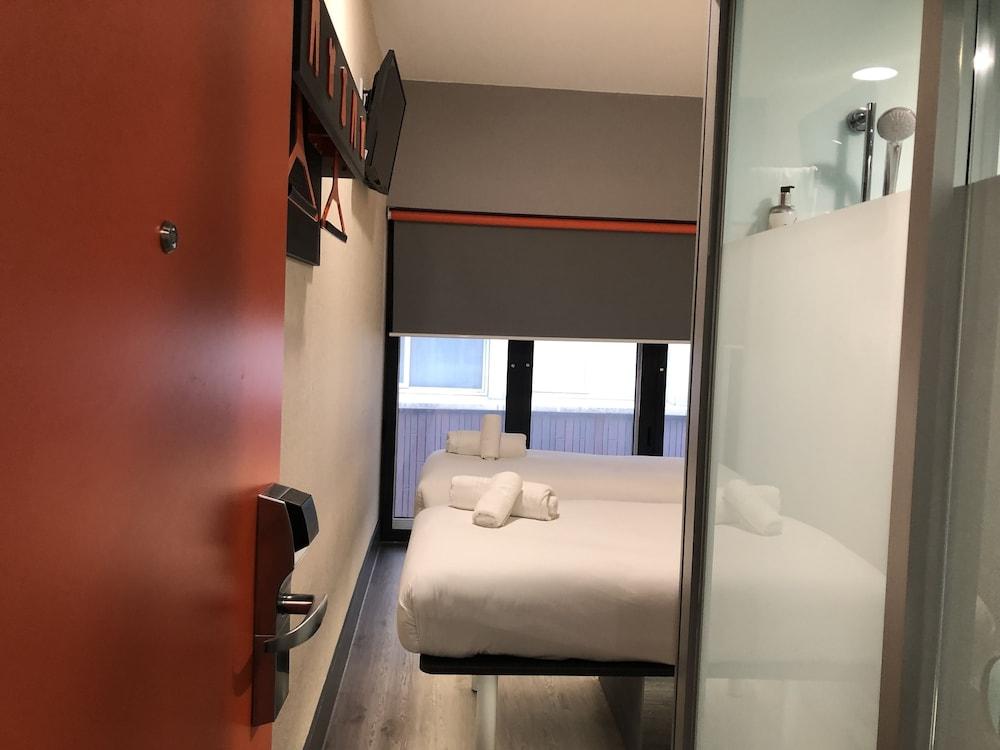 Easyhotel Birmingham Exteriör bild