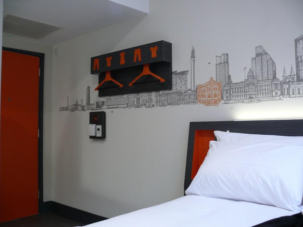 Easyhotel Birmingham Exteriör bild