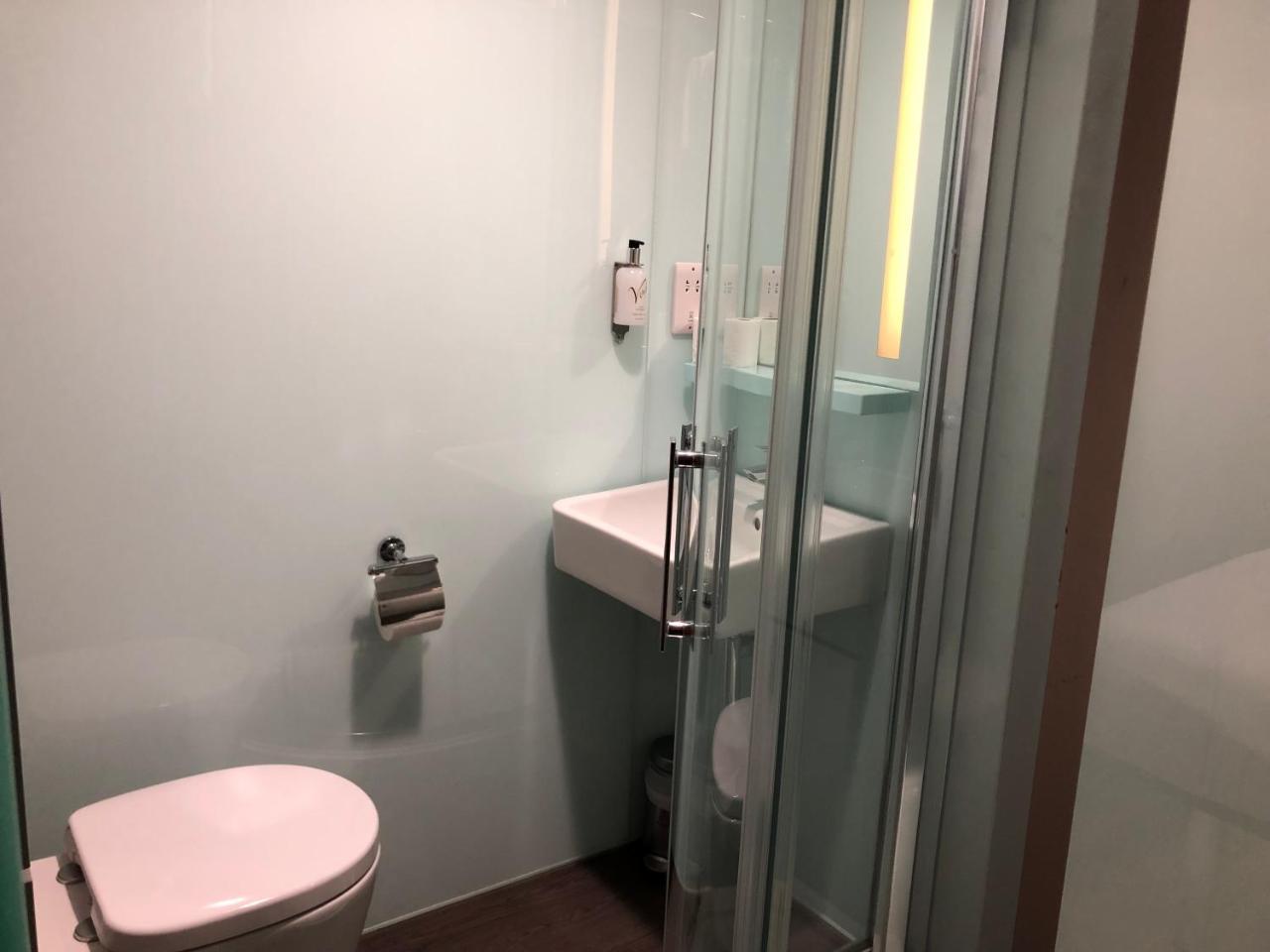 Easyhotel Birmingham Exteriör bild