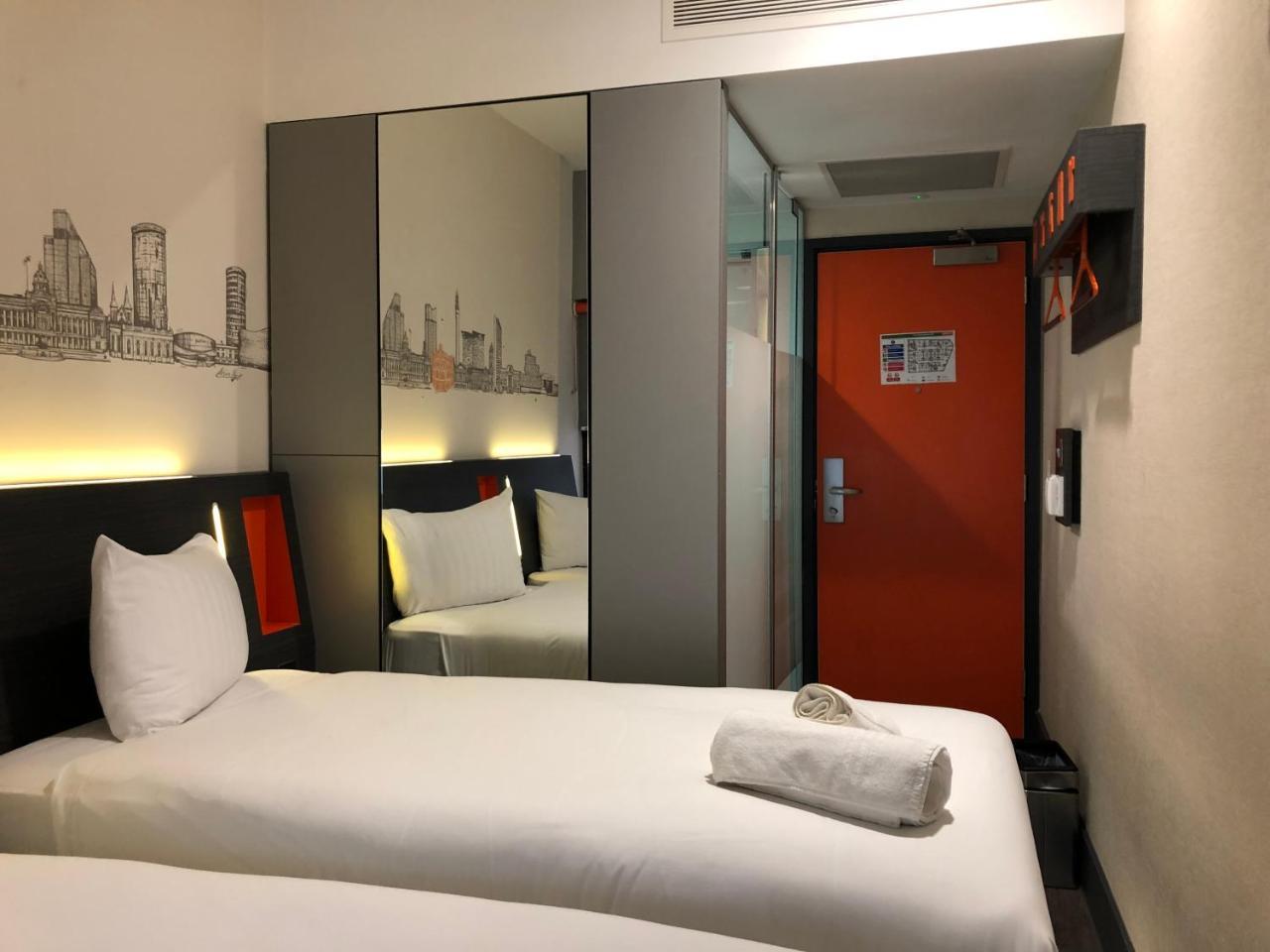 Easyhotel Birmingham Exteriör bild