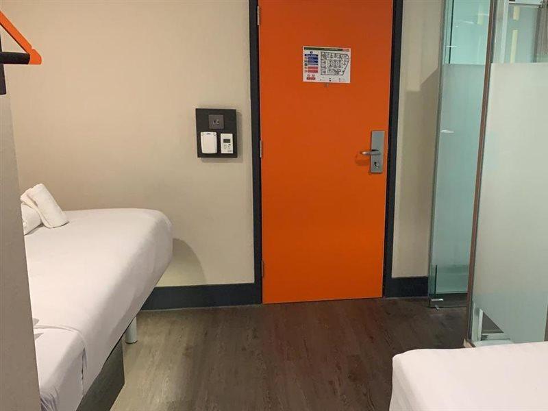 Easyhotel Birmingham Exteriör bild